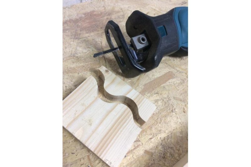 Сабельная пила Makita LXT DJR185Z