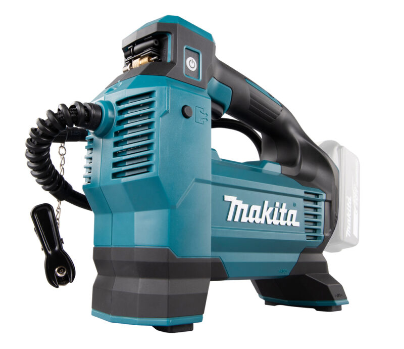 Автомобильный аккумуляторный насос Makita LXT 18В, 11.1 бар, 3 скорости, 22/11/7 л/мин, XPT, 4 насадки, без аккум. и з/у DMP181Z