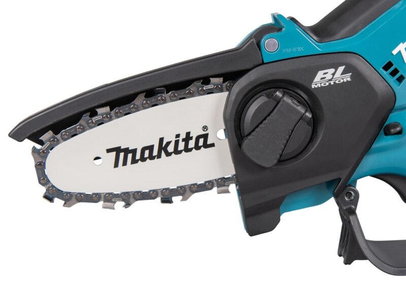 Аккумуляторная цепная пила Makita LXT DUC204Z