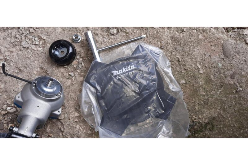 Аккумуляторный триммер Makita LXT DUR189Z