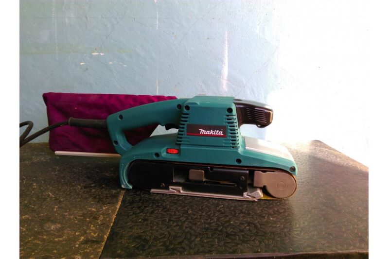 Ленточная шлифмашина Makita 9404