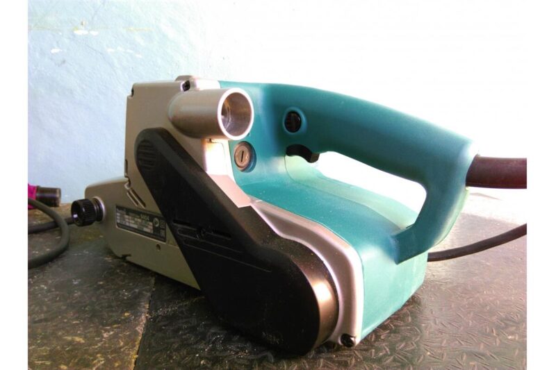 Ленточная шлифмашина Makita 9404