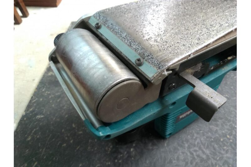 Ленточная шлифмашина Makita 9404