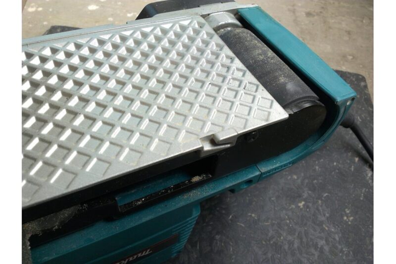 Ленточная шлифмашина Makita 9404