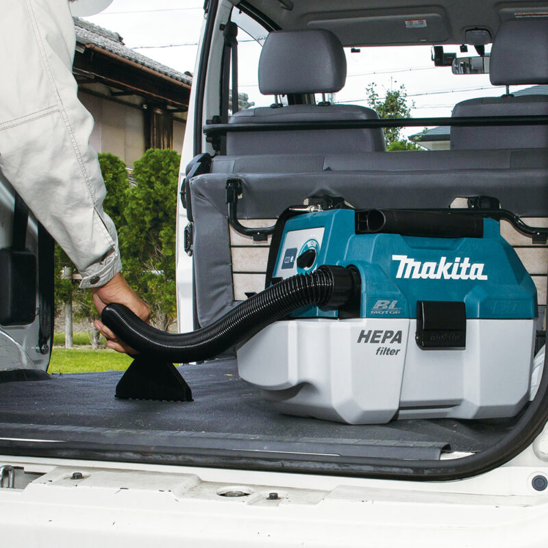Пылесос Makita DVC750LZ