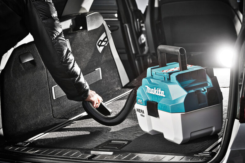 Пылесос Makita DVC750LZ